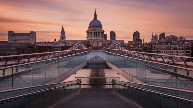Hop-on Hop-off Bus Londres : billets et circuits touristiques
